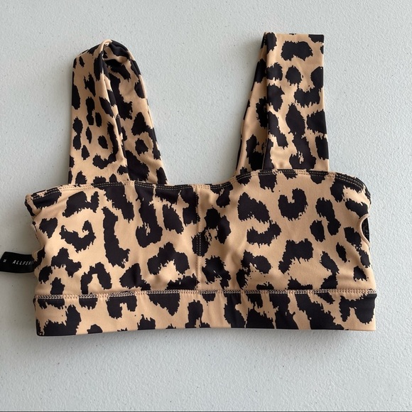 Leopard Print Sports Bra - Picture 7 of 10